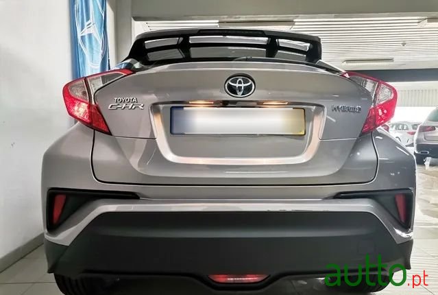 2019' Toyota C-HR photo #4
