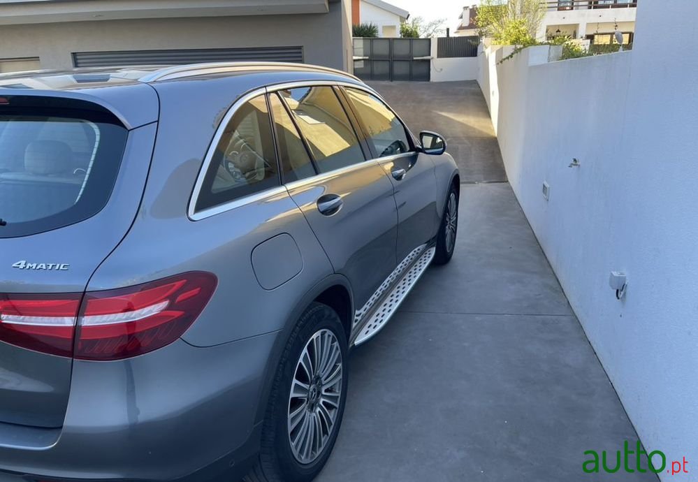 2017' Mercedes-Benz GLC 250 photo #4