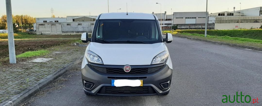2015' Fiat Doblo photo #2