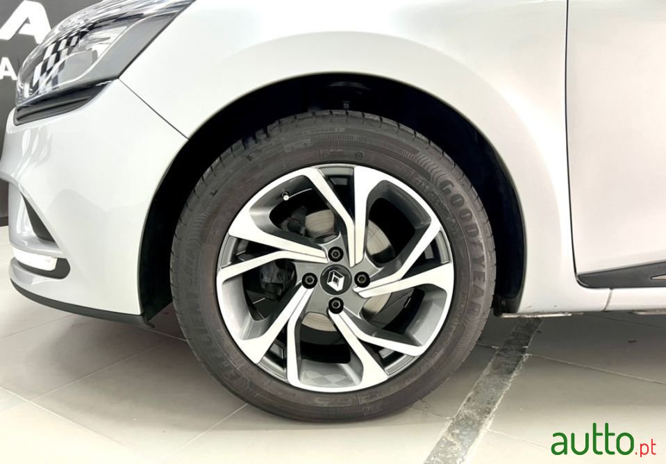 2018' Renault Clio photo #3