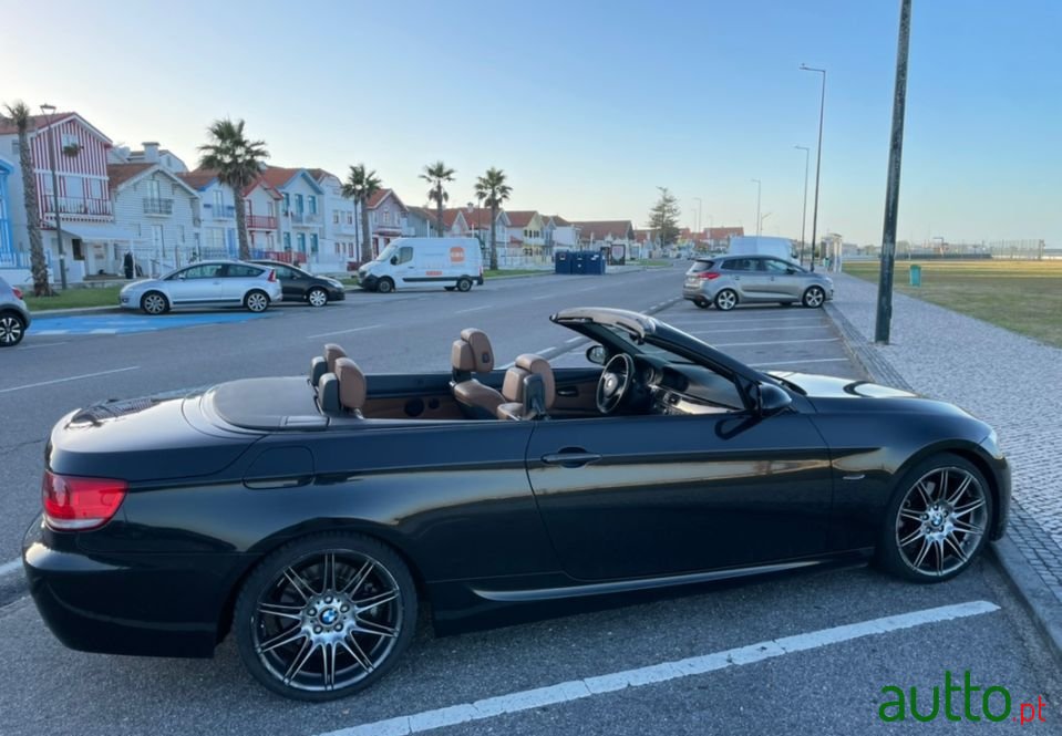 2008' BMW 325 photo #3