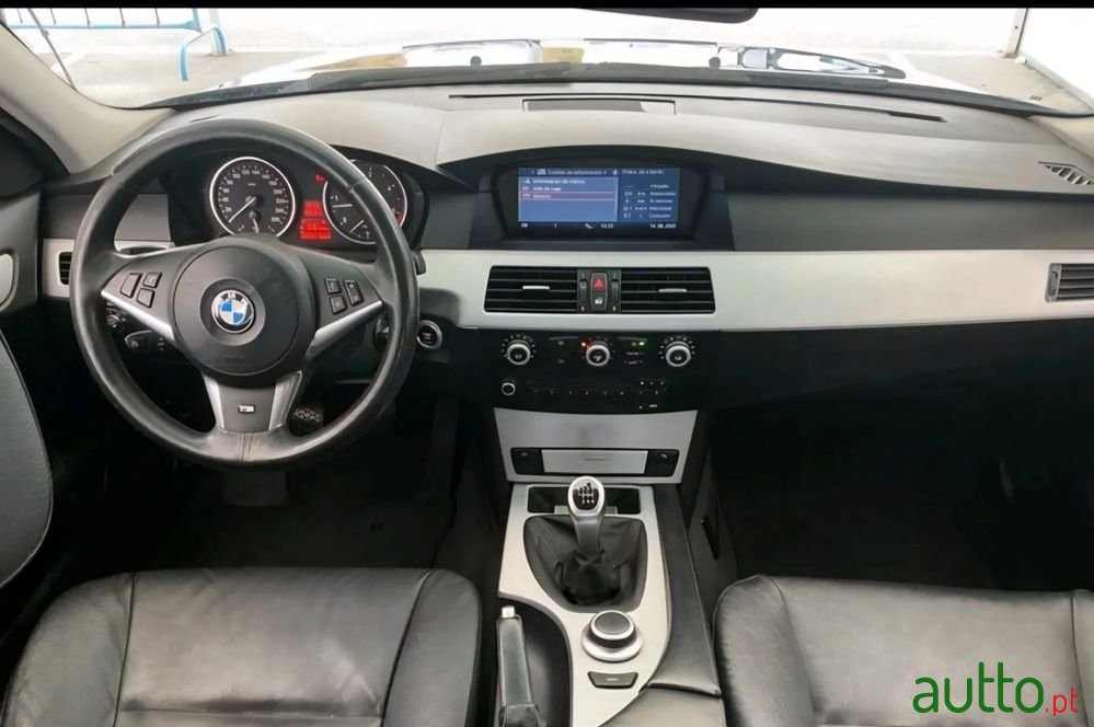 2008' BMW Série 5 D photo #4