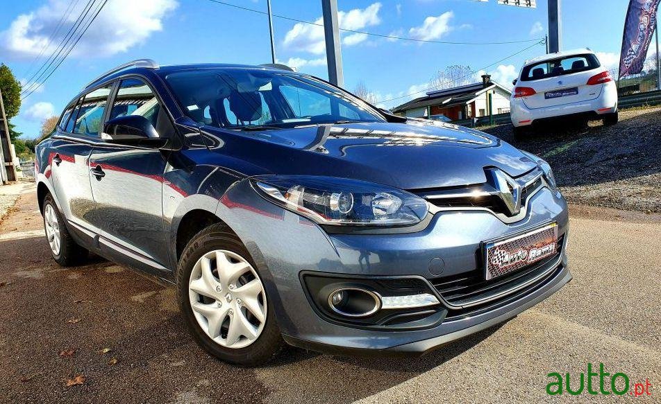 2015' Renault Clio Sport Tourer photo #3