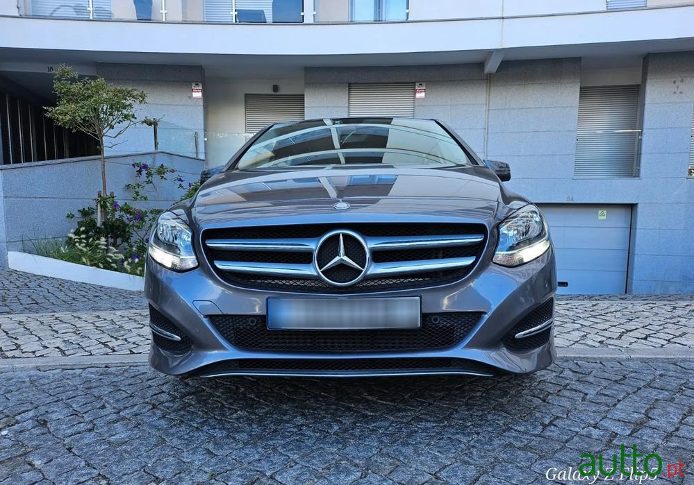 2015' Mercedes-Benz Classe B photo #5