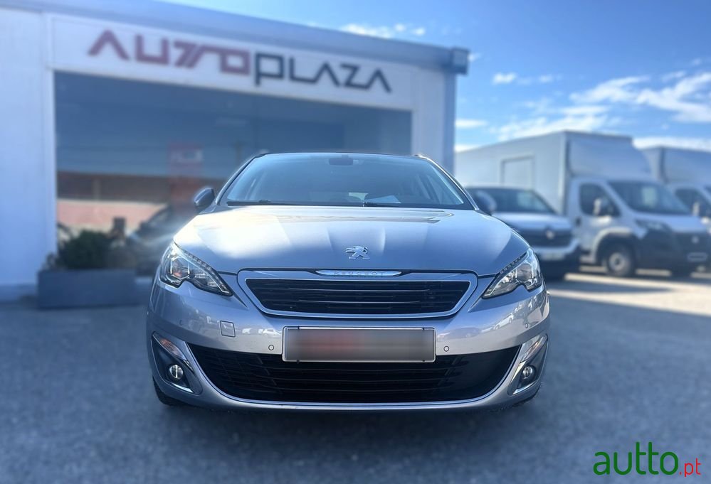 2015' Peugeot 308 photo #2