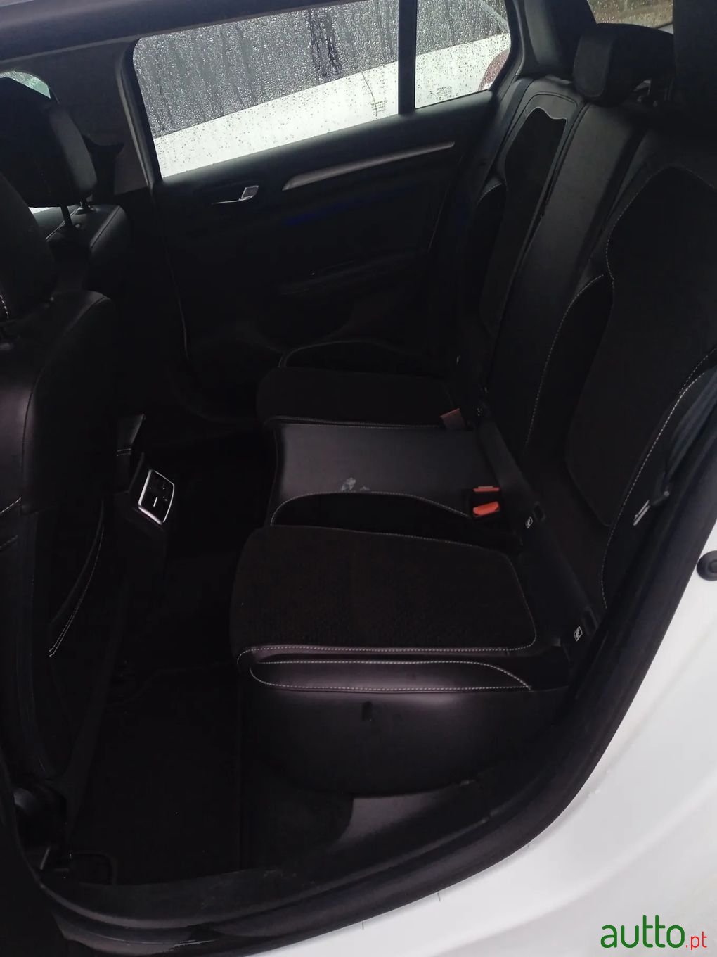 2017' Renault Megane Sport Tourer photo #5