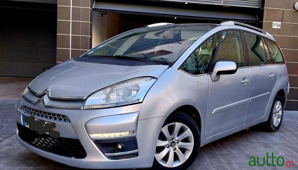 2012' Citroen C4 Grand Picasso photo #1