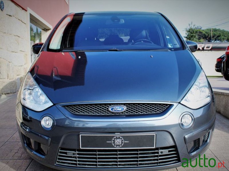 2009' Ford S-Max photo #2