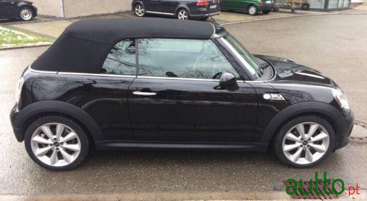 2011' MINI Cooper Cabrio photo #1