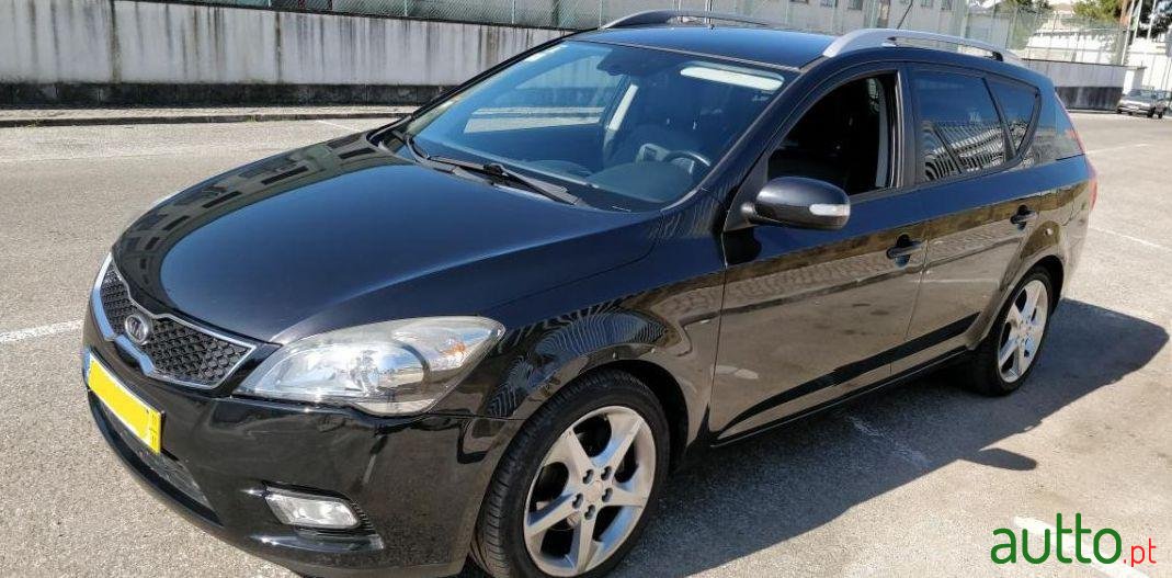 2011' Kia Ceed Sw photo #1