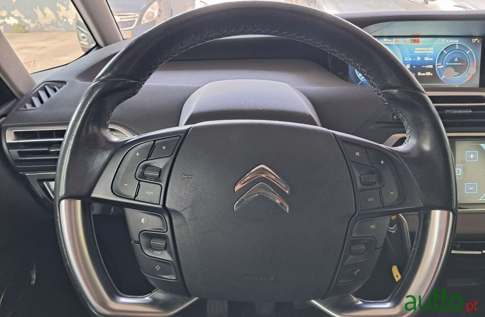 2014' Citroen C4 Grand Picasso photo #4