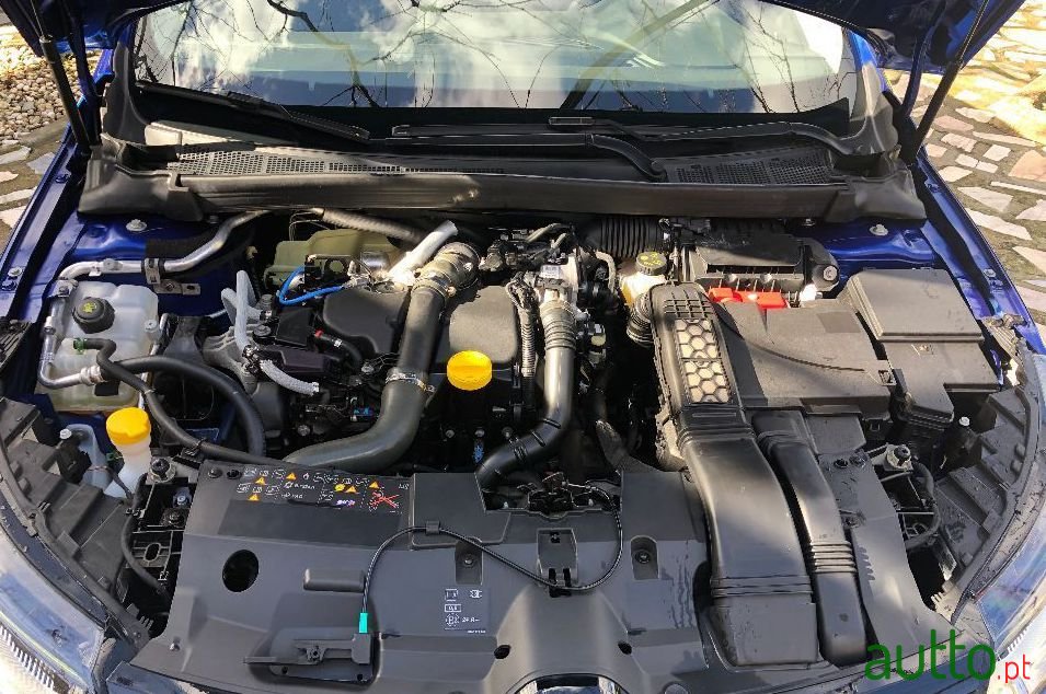 2017' Renault Megane photo #2
