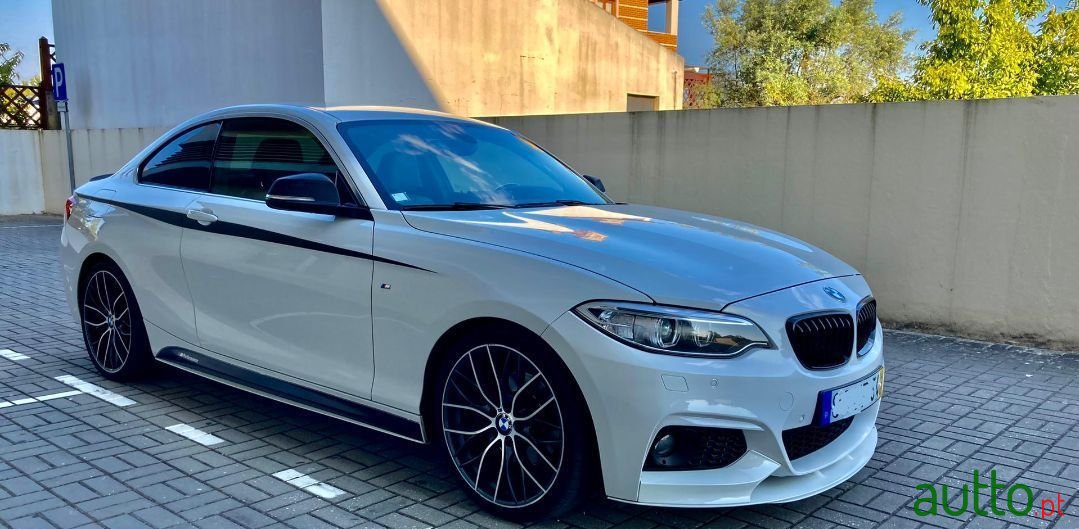 2014' BMW 220 photo #1
