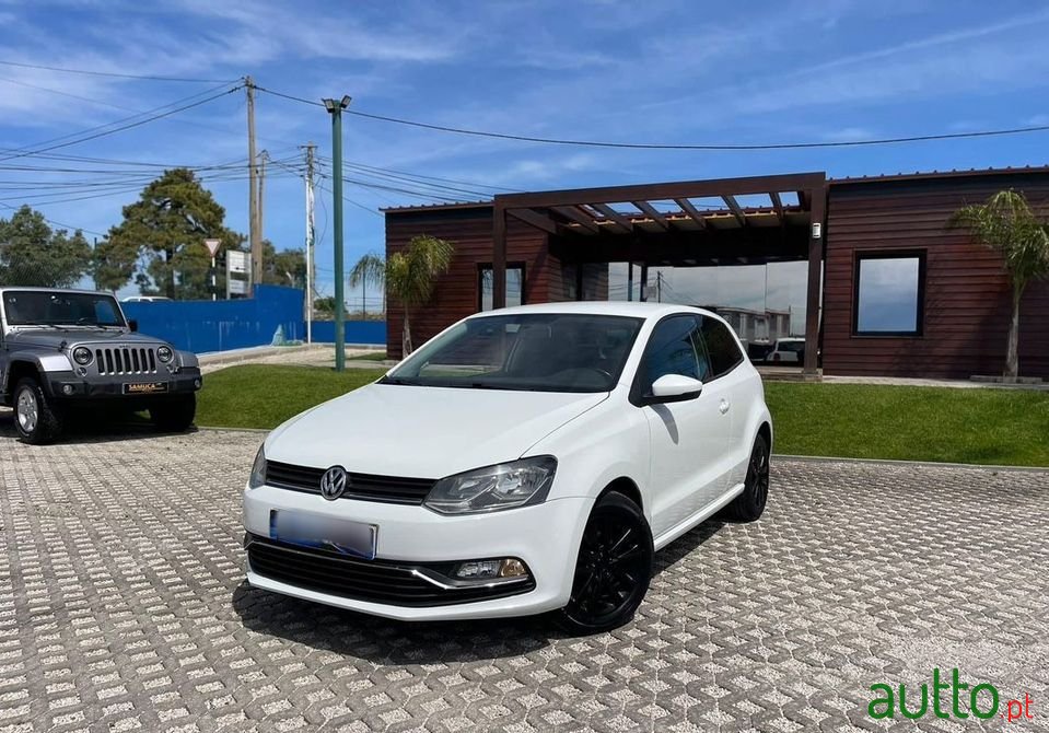 2014' Volkswagen Polo photo #1