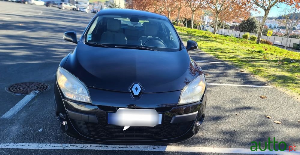 2010' Renault Megane 1.5 Dci Dynamique photo #2