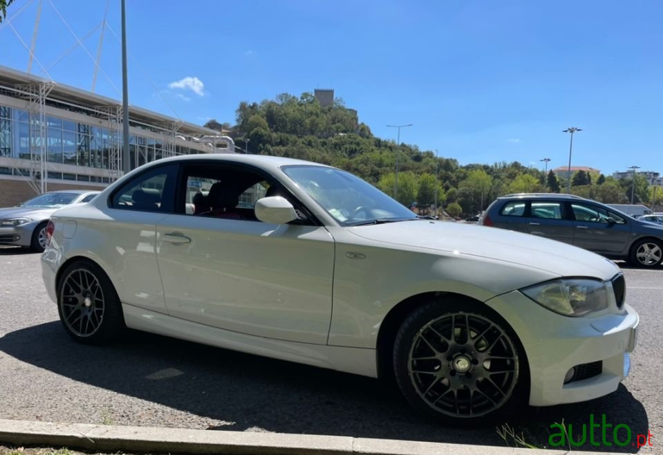 2008' BMW 120 photo #2