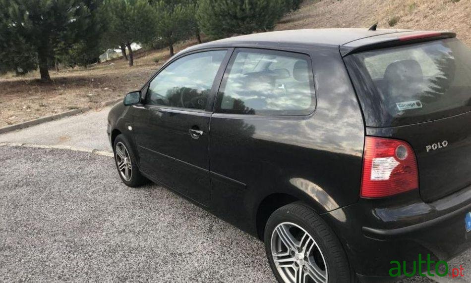 2004' Volkswagen Polo photo #1