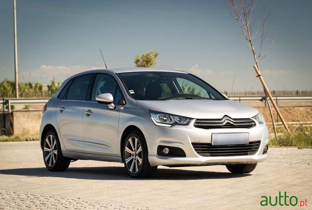 2015' Citroen C4 1.2 Puretech Feel photo #4