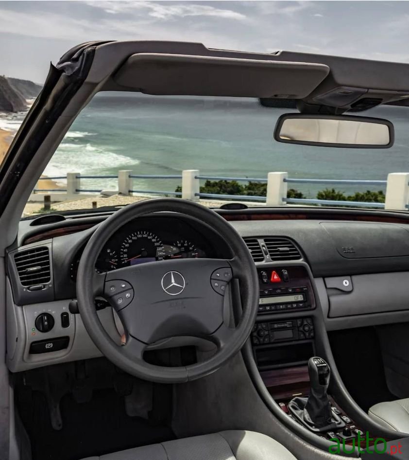 2002' Mercedes-Benz Classe Clk photo #4