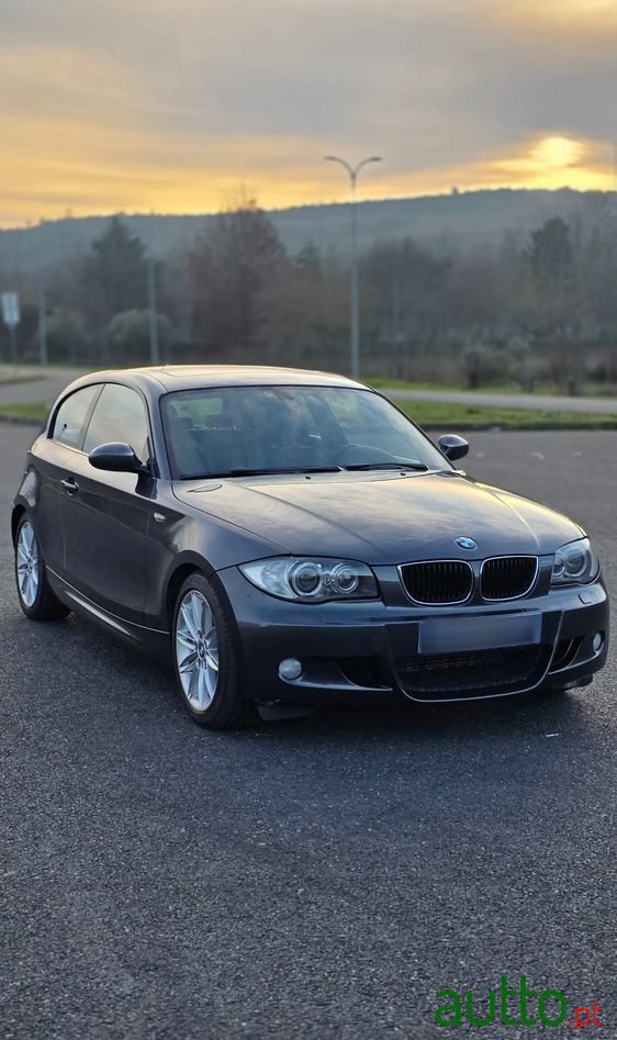 2008' BMW Série 1 D photo #3