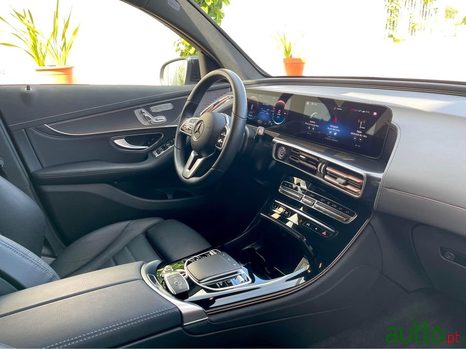 2009' Mercedes-Benz EQC photo #5