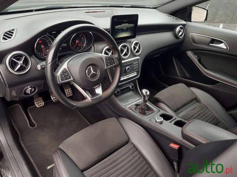 2017' Mercedes-Benz A-180 photo #4