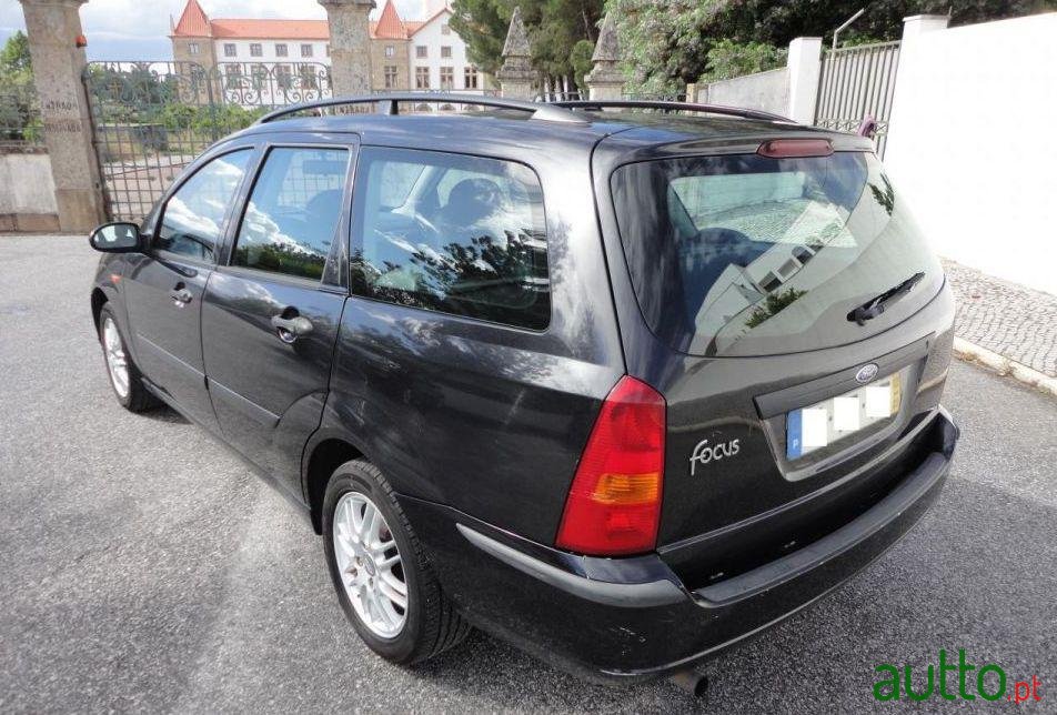 2002' Ford Focus-Sw 1.4 Ambiente photo #1