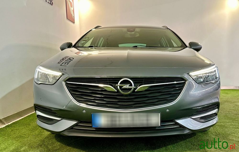 2017' Opel Insignia Sports Tourer photo #3