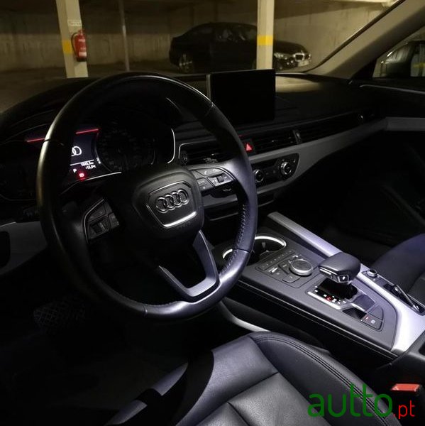 2017' Audi A4 Avant photo #3