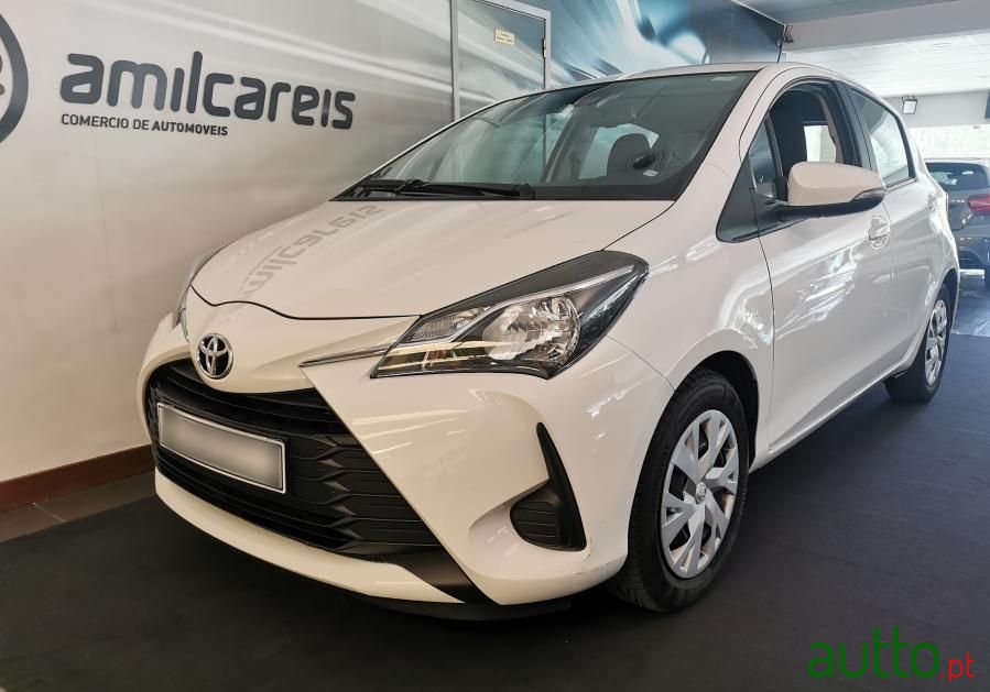 2020' Toyota Yaris 1.0 Vvt-I Active photo #3