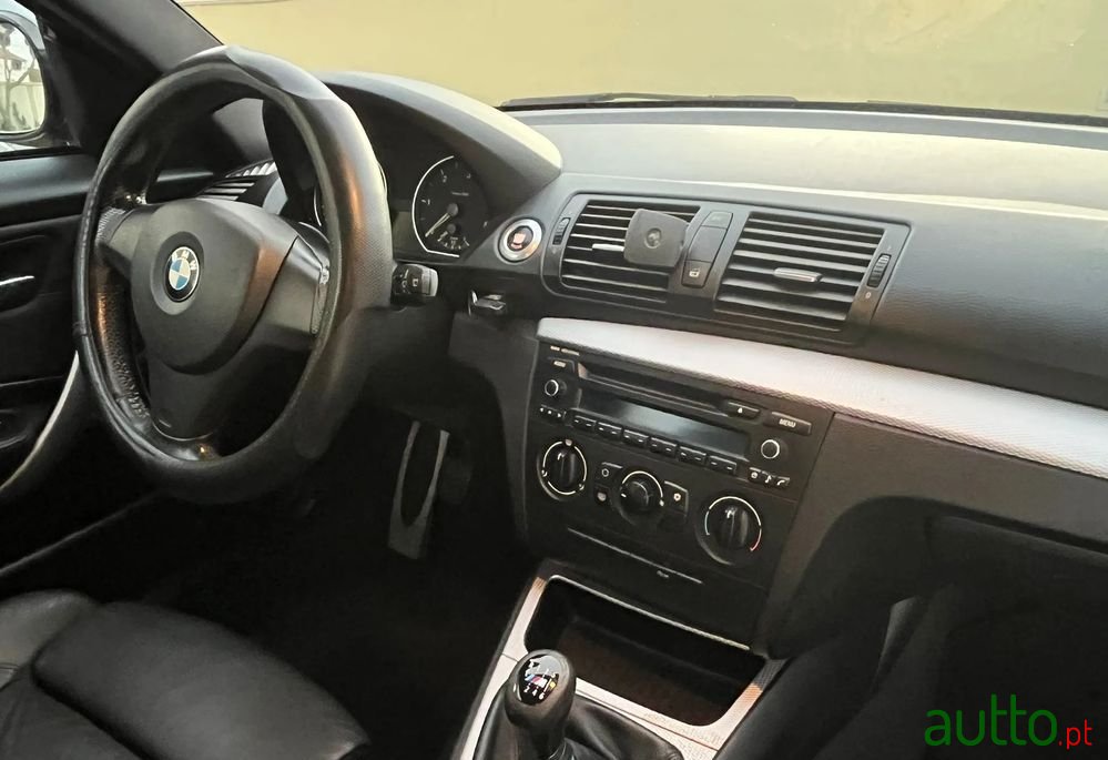 2010' BMW 116 D photo #5