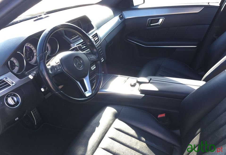 2015' Mercedes-Benz E-300 photo #5