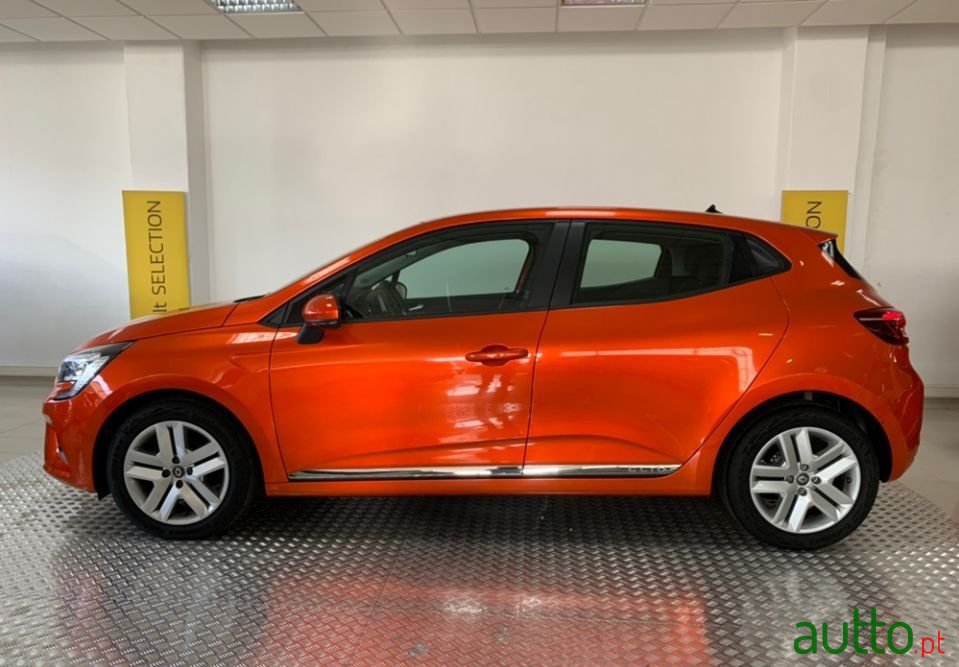 2019' Renault Clio photo #4