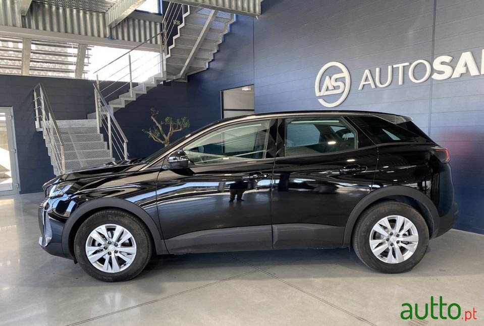 2021' Peugeot 3008 photo #2