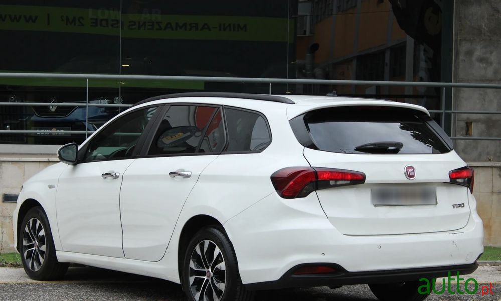 2018' Fiat Tipo Station Wagon photo #3