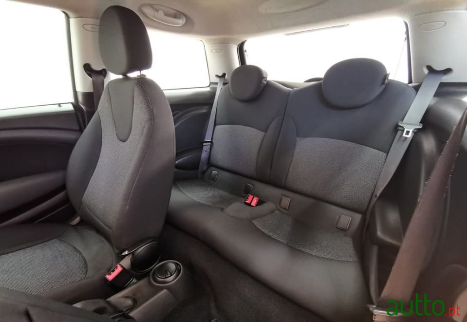 2008' MINI Cooper photo #6