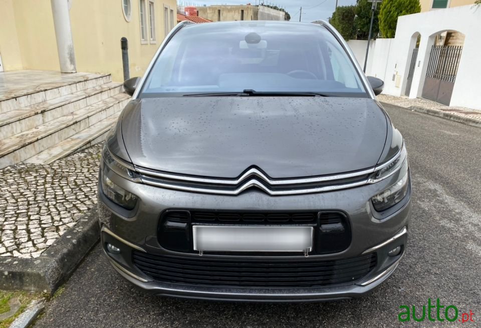 2019' Citroen Grand C4 SpaceTourer photo #4