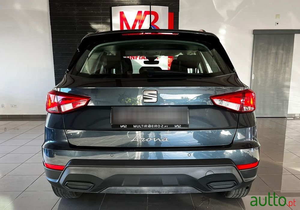 2022' SEAT Arona 1.0 Tsi Style photo #6