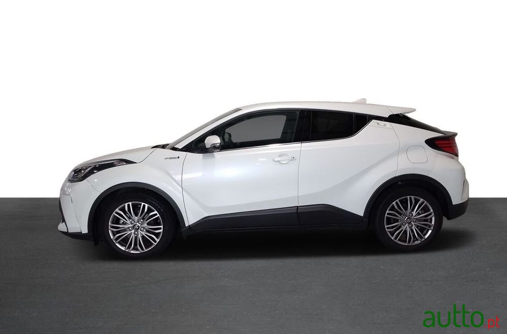2022' Toyota C-HR photo #3
