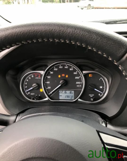 2019' Toyota Yaris photo #6