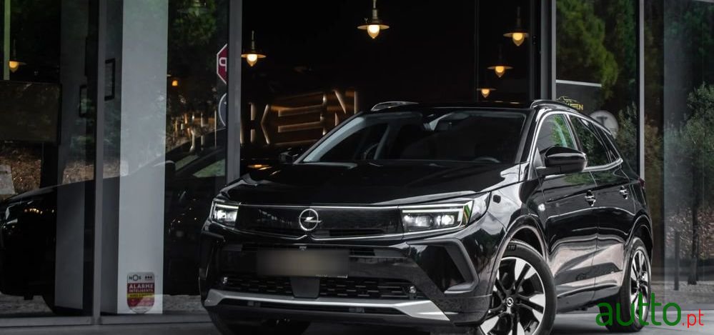 2022' Opel Grandland 1.6 T Phev Elegance photo #1