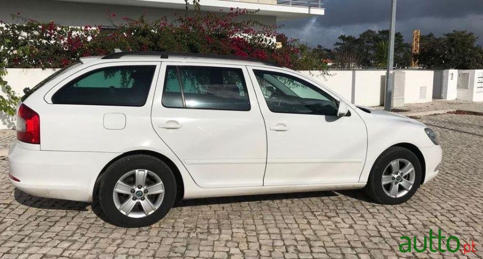 2011' Skoda Octavia Break photo #1