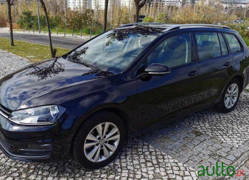 2015' Volkswagen Golf Variant photo #1