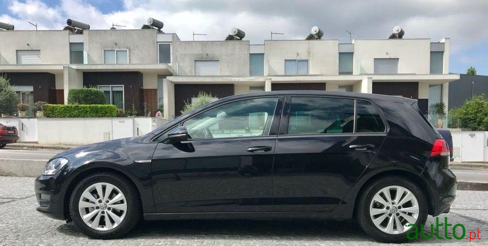 2014' Volkswagen Golf photo #1