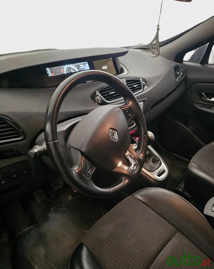 2014' Renault Grand Scenic photo #6