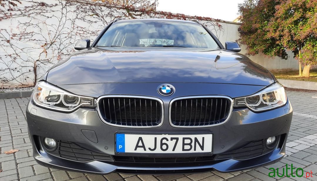 2013' BMW 320 photo #2