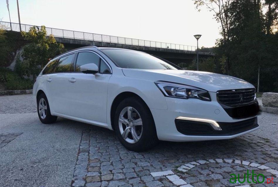 2014' Peugeot 508-Sw photo #2