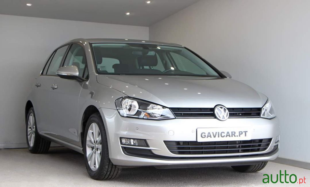 2017' Volkswagen Golf photo #1