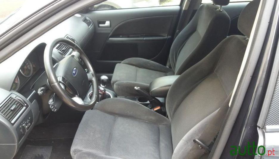 2003' Ford Mondeo Sw photo #1
