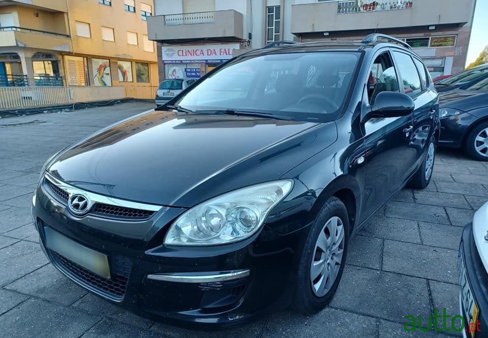 2008' Hyundai i30 Cw photo #1